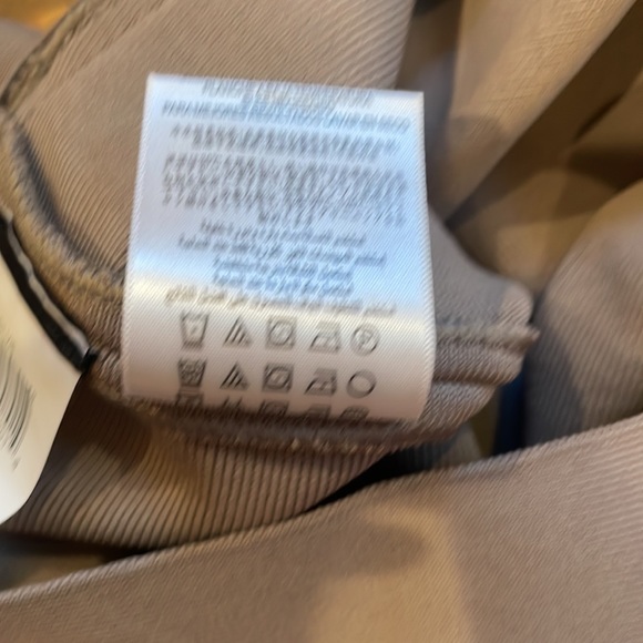 BCBG Maxazria taupe color mini skirt size XXS - Picture 7 of 7